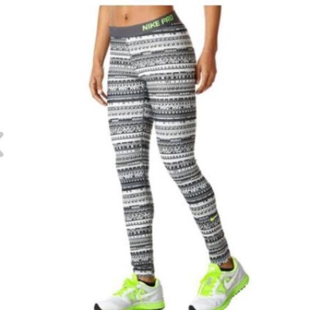 Nike athletic dri-fit leggings size small